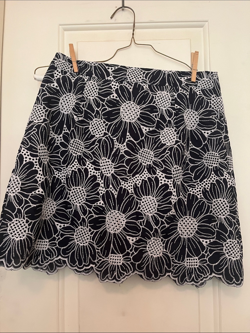 Floral Lace A-Line Skirt - navy & White